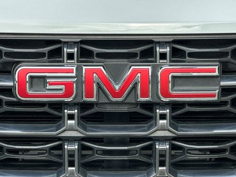 Certified 2023 GMC Canyon AT4 w/ AT4 Premium Package AWD/4WD image 38