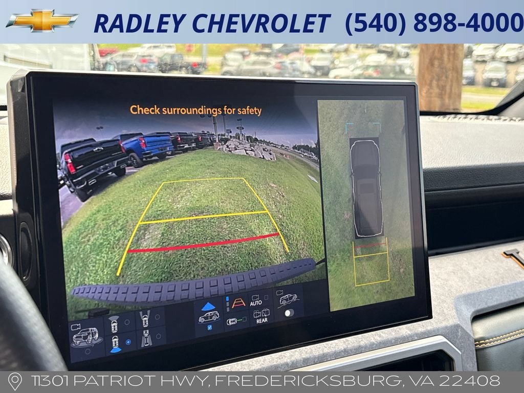 Used 2025 Toyota 4Runner Trailhunter AWD/4WD image 5