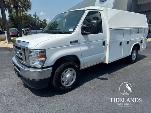 Certified 2024 Ford E-350 and Econoline 350 Super Duty w/ Power Windows & Locks Group RWD image 4
