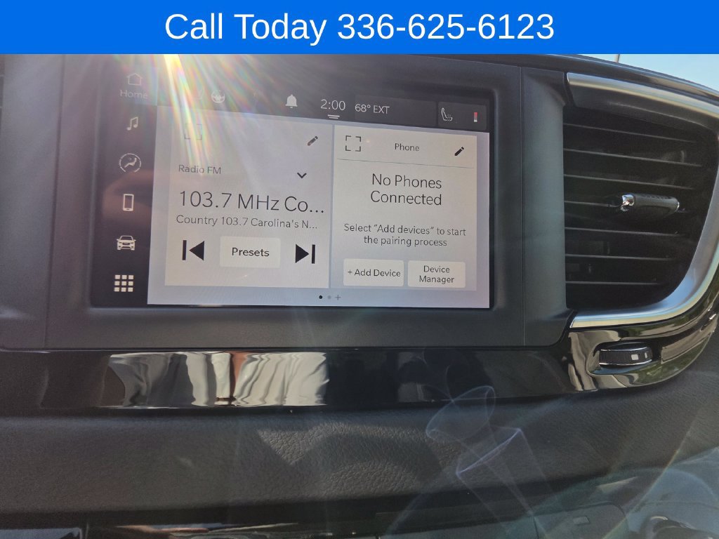 Used 2023 Chrysler Voyager LX FWD image 17