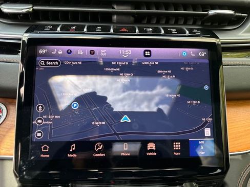 New 2025 Jeep Grand Cherokee L Summit AWD/4WD image 24