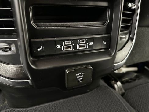 Used 2022 RAM 3500 Laramie image 31