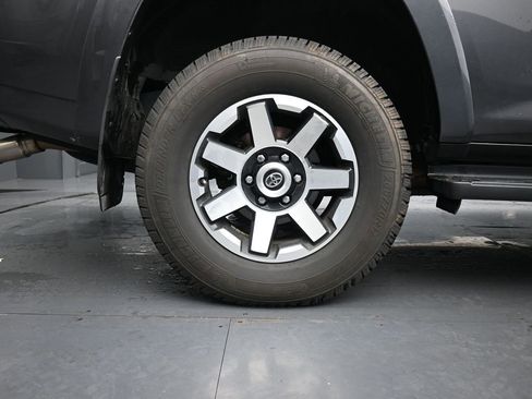 Used 2019 Toyota 4Runner TRD Off-Road Premium image 10