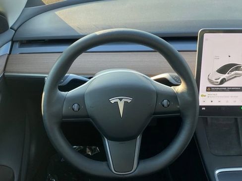 Used 2021 Tesla Model 3 Standard Range Plus RWD image 11