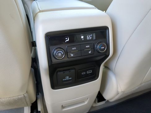 Certified 2023 GMC Acadia Denali w/ Denali Ultimate Package image 14