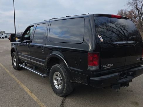 Used 2005 Ford Excursion Limited image 2