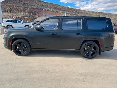 Used 2023 Jeep Grand Wagoneer Series III w/ Rear Seat Video Group 1 image 2