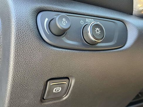 Used 2025 Chevrolet Blazer LT AWD/4WD image 27