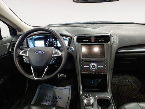 Used 2018 Ford Fusion Titanium image 10