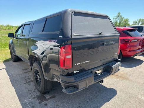 Used 2022 Chevrolet Colorado Z71 AWD/4WD image 8