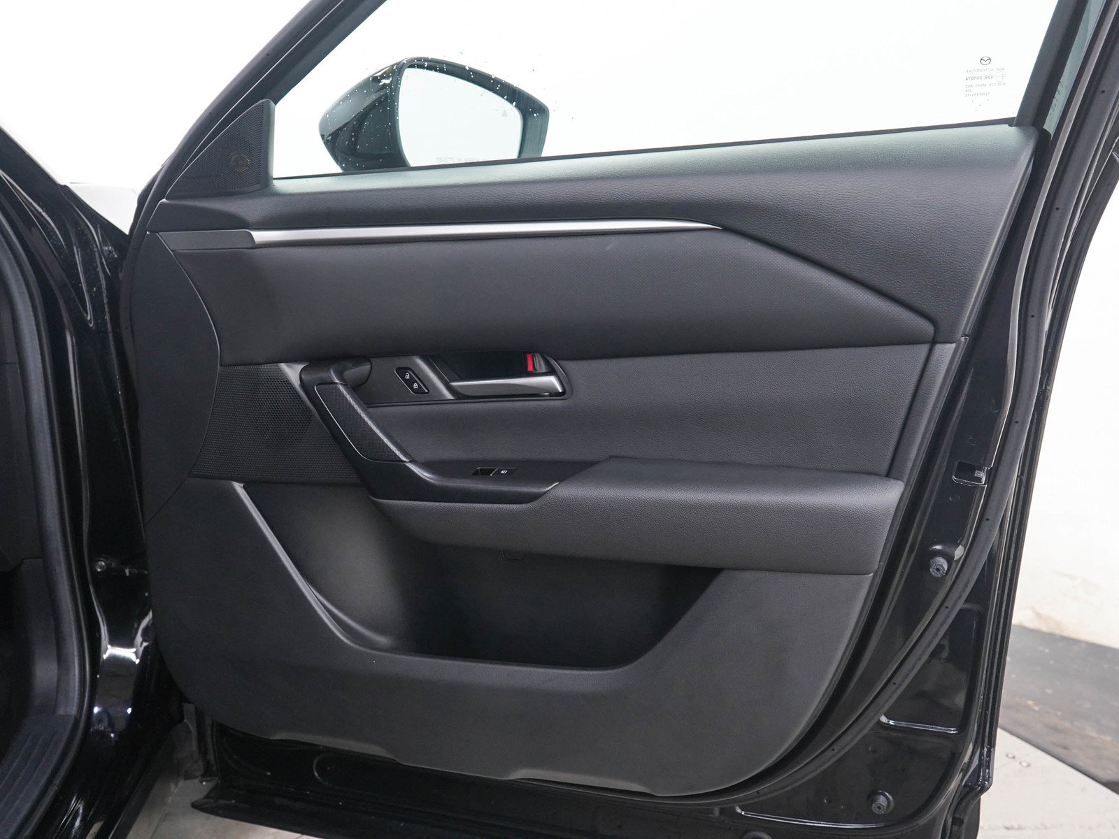 Used 2025 MAZDA CX-50 AWD 2.5 S w/ Select Package image 9