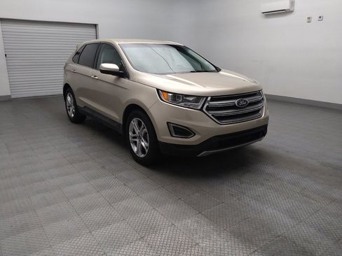 Used 2018 Ford Edge Titanium FWD image 13