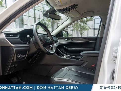 Used 2022 Jeep Grand Cherokee Limited AWD/4WD image 3