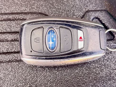 Used 2018 Subaru Outback 3.6R Touring AWD/4WD image 21