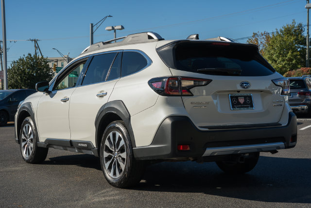 Used 2025 Subaru Outback Touring XT AWD/4WD image 5