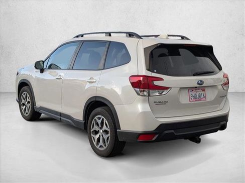 Used 2023 Subaru Forester Premium image 10