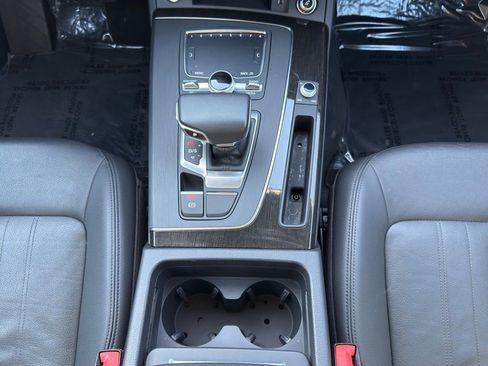 Used 2020 Audi Q5 e Premium image 17