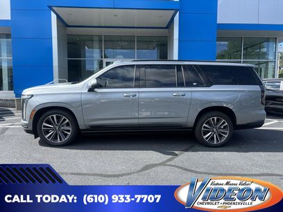 Used 2025 Cadillac Escalade ESV Sport w/ Touring Package