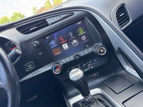 Used 2014 Chevrolet Corvette Stingray Coupe image 19