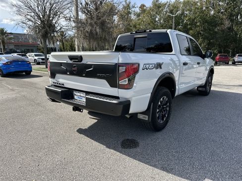Used 2021 Nissan Titan PRO-4X w/ Pro-4x Convenience Package image 5