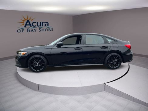 Used 2022 Honda Civic Sport image 2