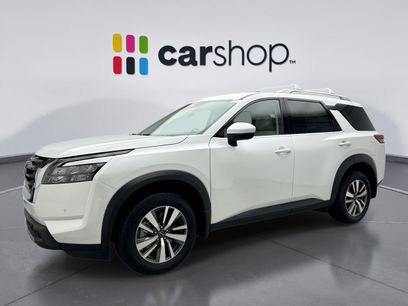 Used 2025 Nissan Pathfinder SL