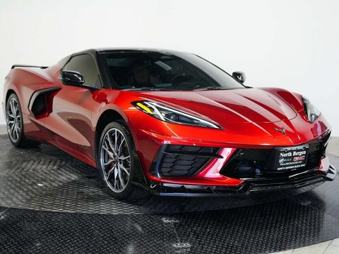 Used 2024 Chevrolet Corvette Stingray Preferred Conv w/ Z51 Performance Package RWD image 9