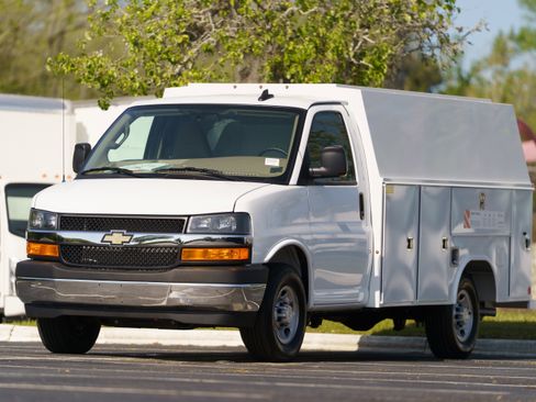 New 2025 Chevrolet Express 3500 w/ Power Convenience Package RWD image 35