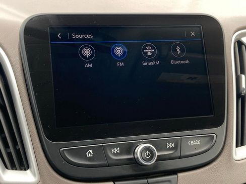 Used 2025 Chevrolet Malibu LT image 23