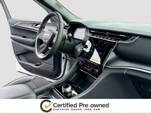 Used 2024 Jeep Grand Cherokee L Altitude image 6