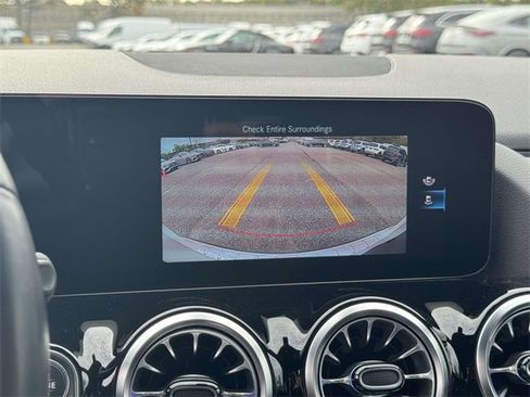 Certified 2022 Mercedes-Benz GLA 250 4MATIC image 27