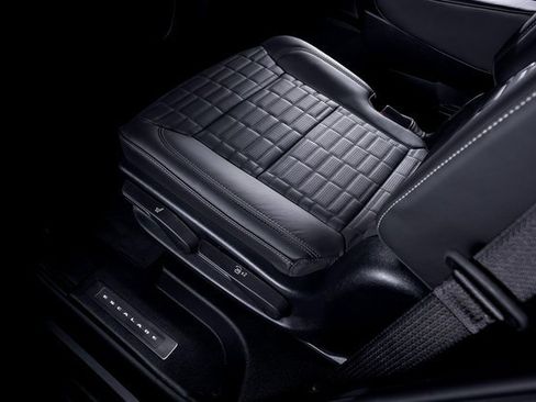 Used 2025 Cadillac Escalade V image 47