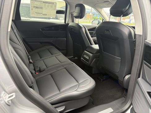 New 2026 Lincoln Nautilus Premier AWD/4WD image 8