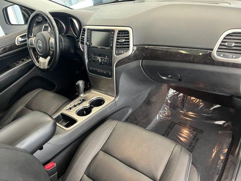 Used 2012 Jeep Grand Cherokee Laredo AWD/4WD image 15