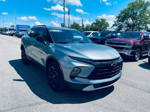 Used 2023 Chevrolet Blazer LT w/ Convenience Package FWD image 9