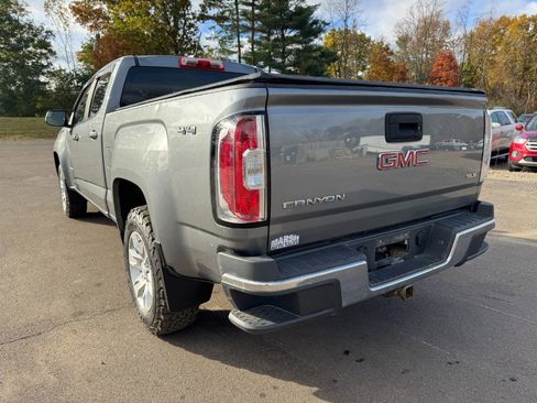 Used 2018 GMC Canyon SLE image 3