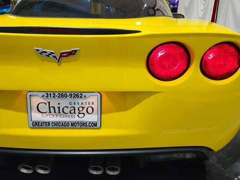 Used 2006 Chevrolet Corvette Coupe w/ Preferred Equipment Group RWD image 24