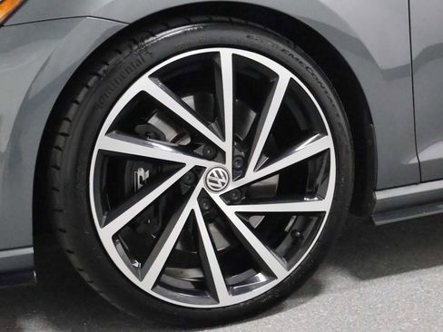 Used 2019 Volkswagen Golf R 4-Door AWD/4WD image 35