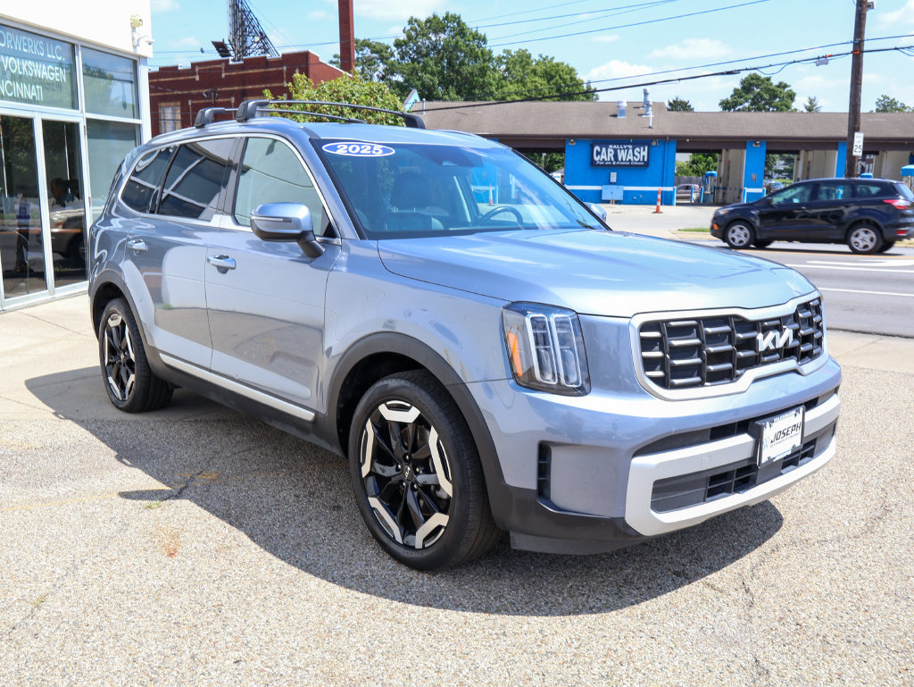 Used 2025 Kia Telluride S AWD/4WD image 7