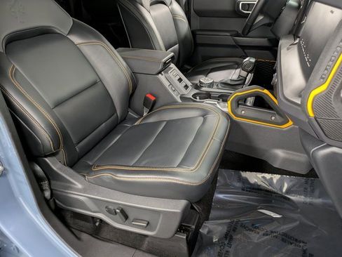 Used 2024 Ford Bronco Badlands image 28