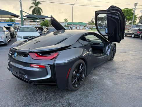 Used 2019 BMW i8 Coupe image 16