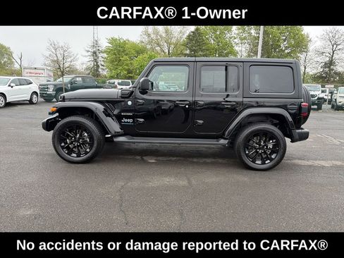 Used 2023 Jeep Wrangler Unlimited Sahara w/ Cold Weather Group AWD/4WD image 2