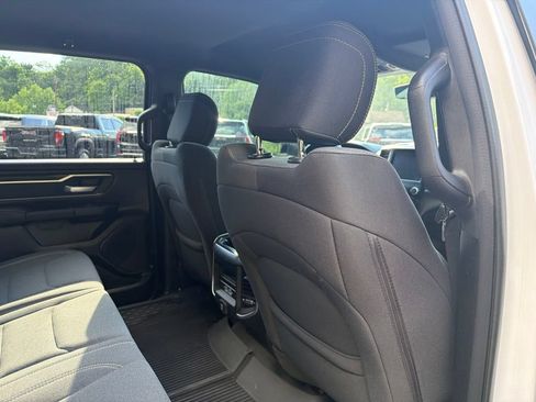 Used 2022 RAM 1500 Big Horn AWD/4WD image 18