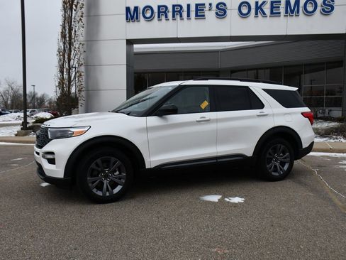 Used 2023 Ford Explorer XLT w/ Equipment Group 202A image 2