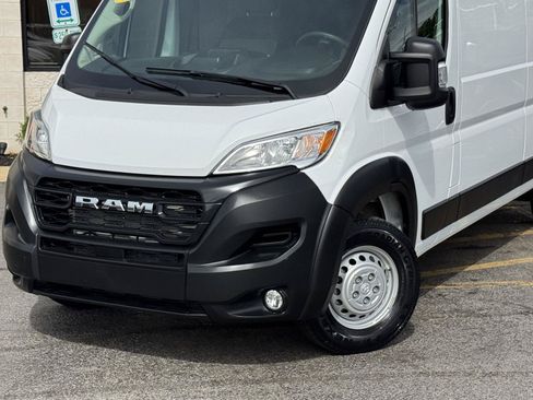 Used 2026 RAM ProMaster 2500 w/ Convenience Group FWD image 5
