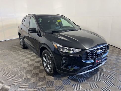 Used 2025 Ford Escape ST-Line Select AWD/4WD image 1