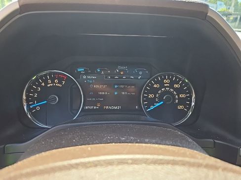 Used 2015 Ford F150 King Ranch w/ Equipment Group 601A Luxury AWD/4WD image 18