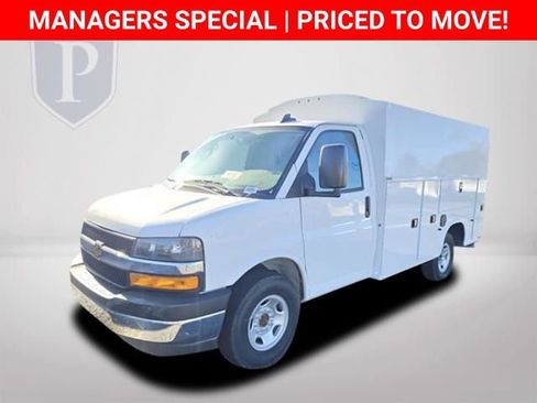 New 2025 Chevrolet Express 3500 w/ Power Convenience Package image 10