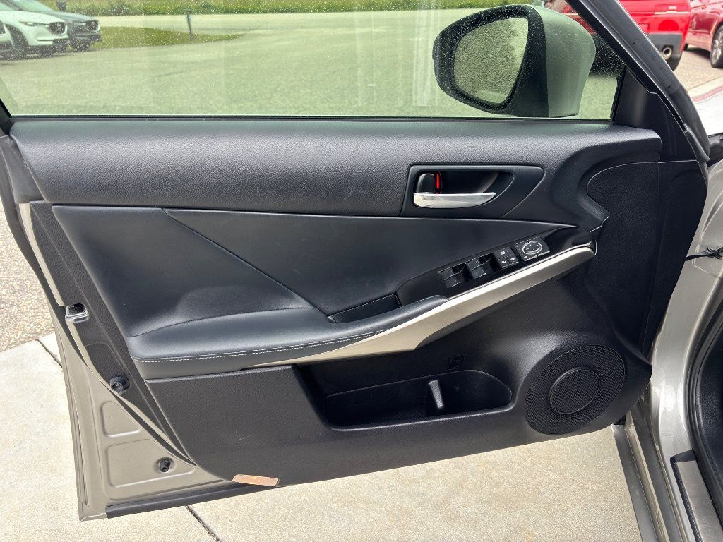 Used 2014 Lexus IS 250 w/ Navigation Package RWD image 19