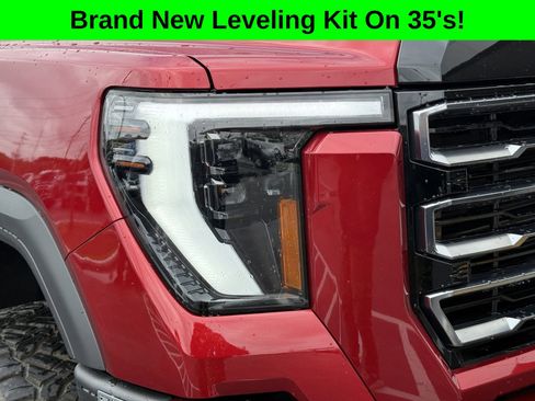 Used 2025 GMC Sierra 2500 AT4 w/ AT4 Premium Plus Package AWD/4WD image 8